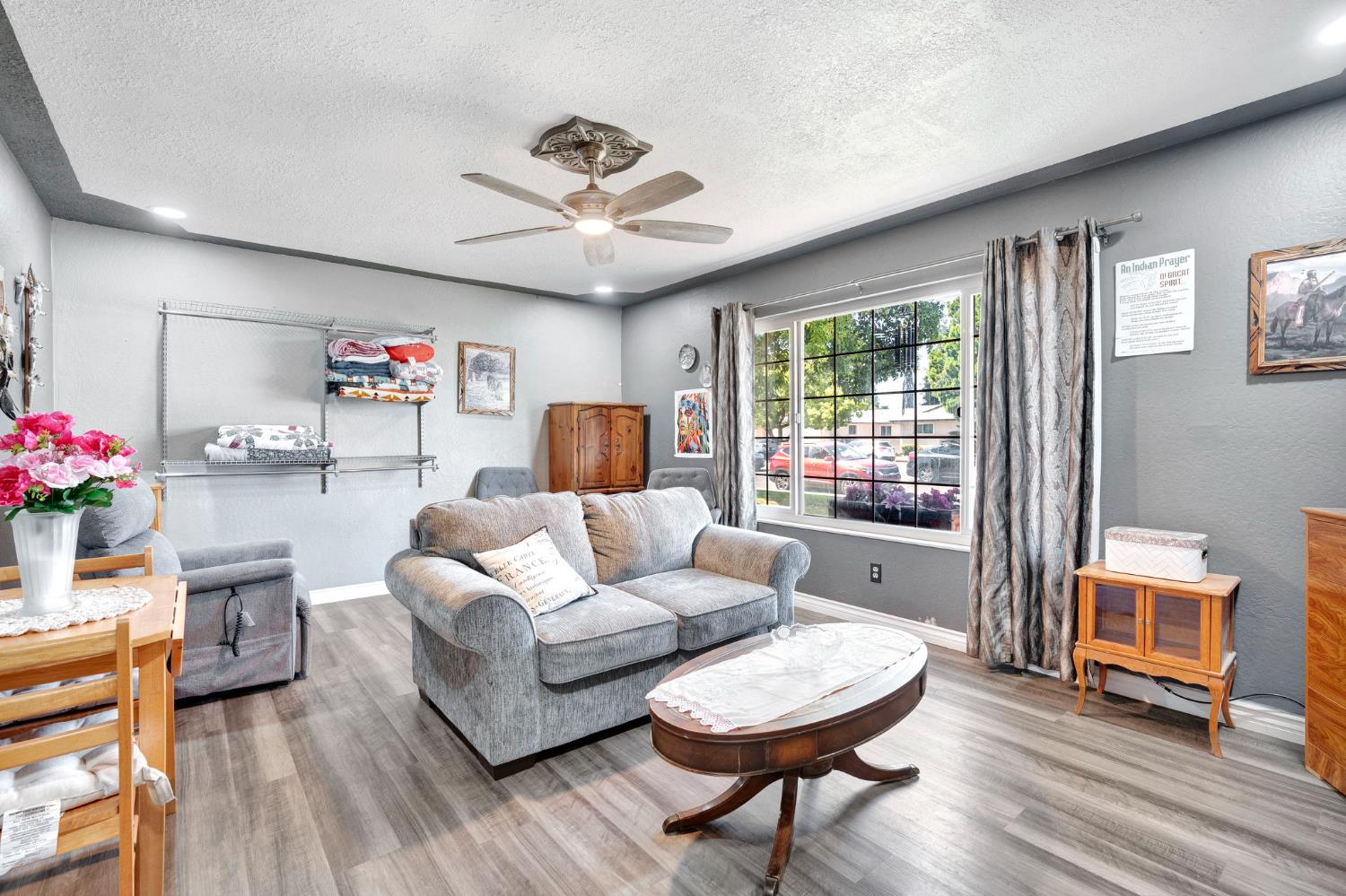 1758 Barstow Ave, Clovis, CA 93611