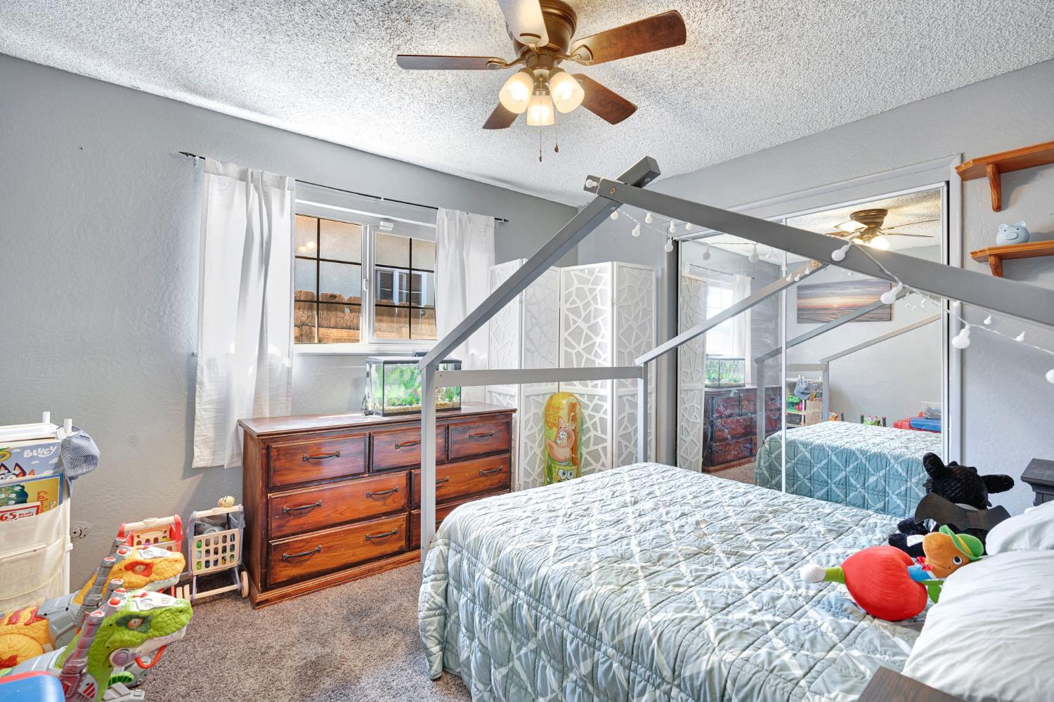 1758 Barstow Ave, Clovis, CA 93611