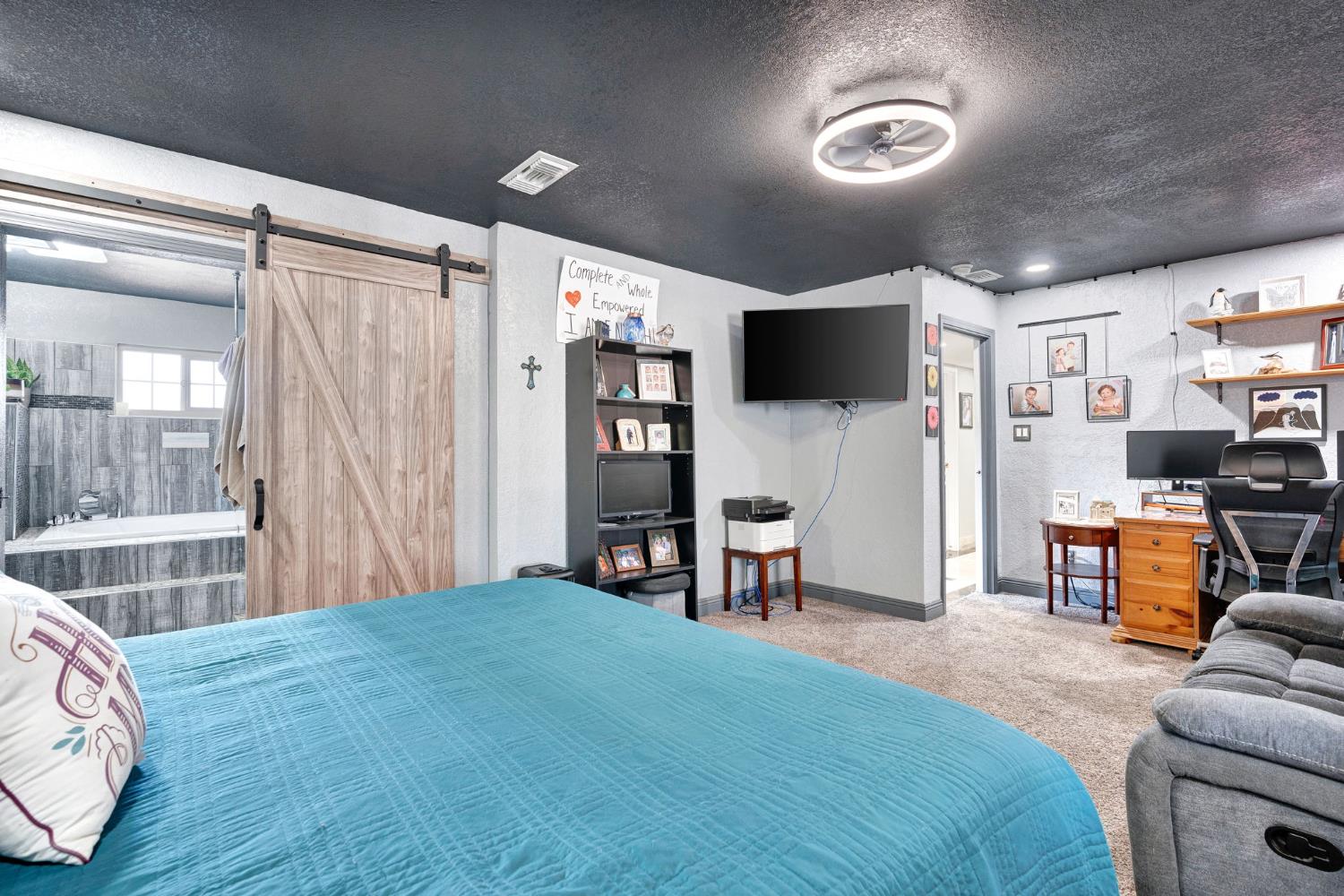 1758 Barstow Ave, Clovis, CA 93611