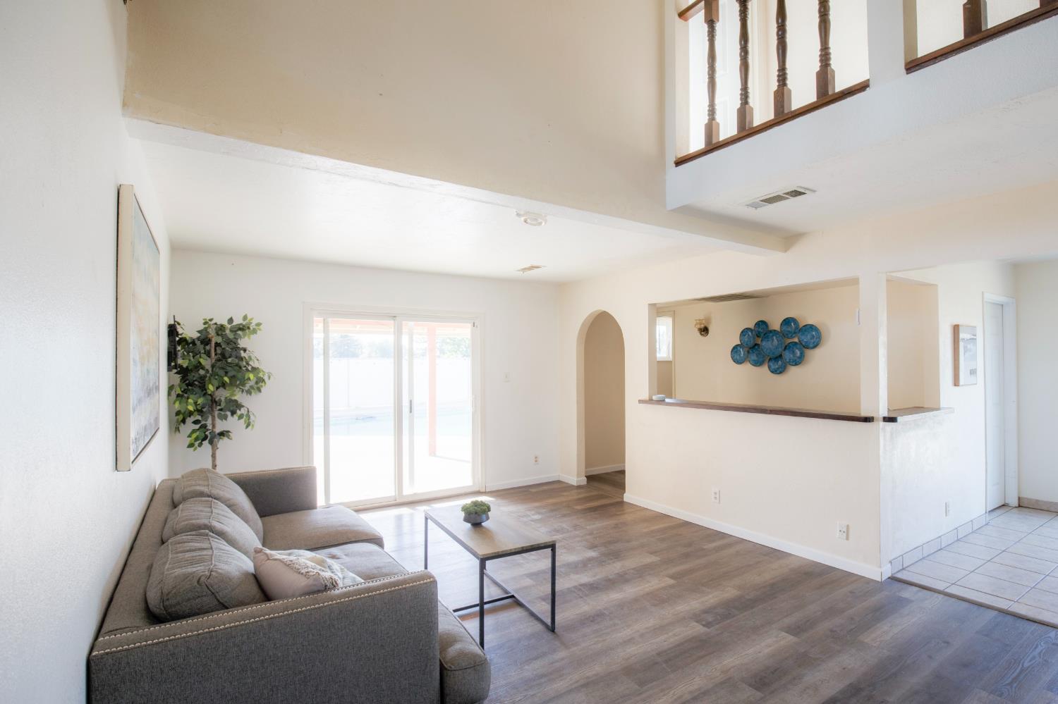 9569 E Olive Ave, Sanger, CA 93657