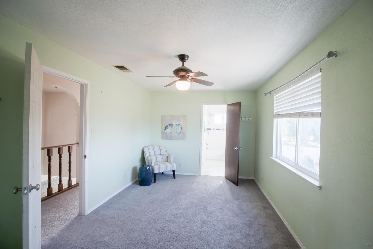 9569 E Olive Ave, Sanger, CA 93657