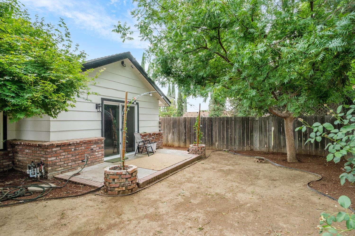 1575 Purvis Ave, Clovis, CA 93611