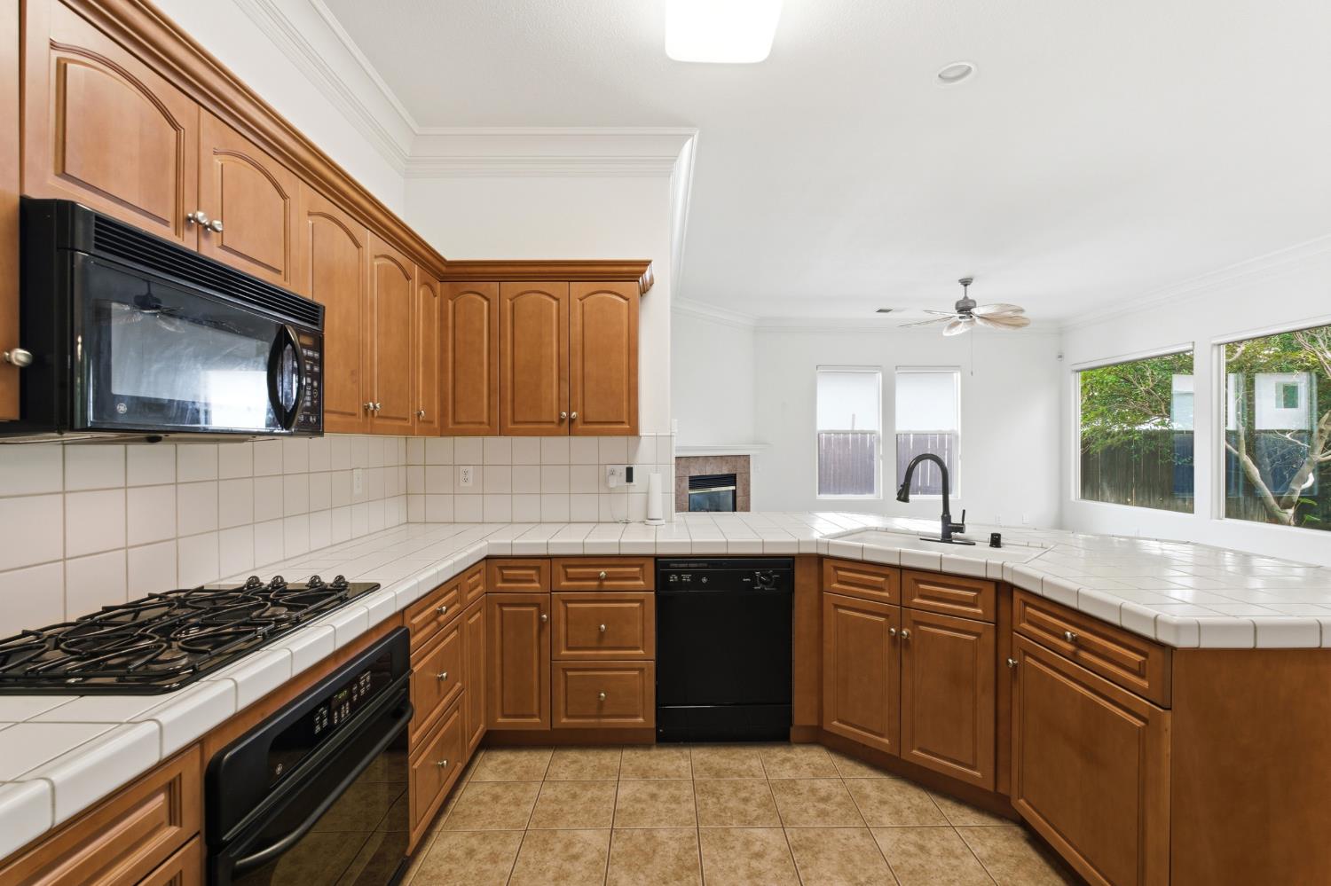3063 Everglade Ave, Clovis, CA 93619