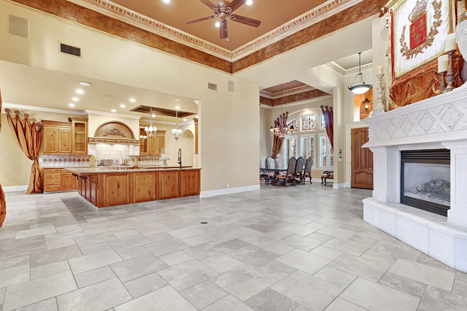 3103 E Via Monte Verdi Ave, Clovis, CA 93619