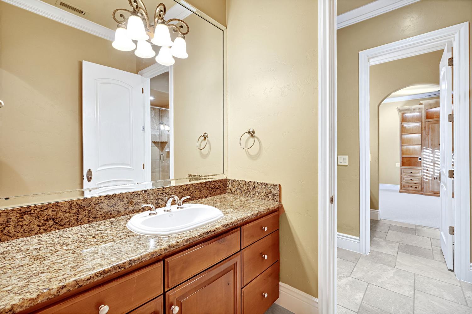3103 E Via Monte Verdi Ave, Clovis, CA 93619