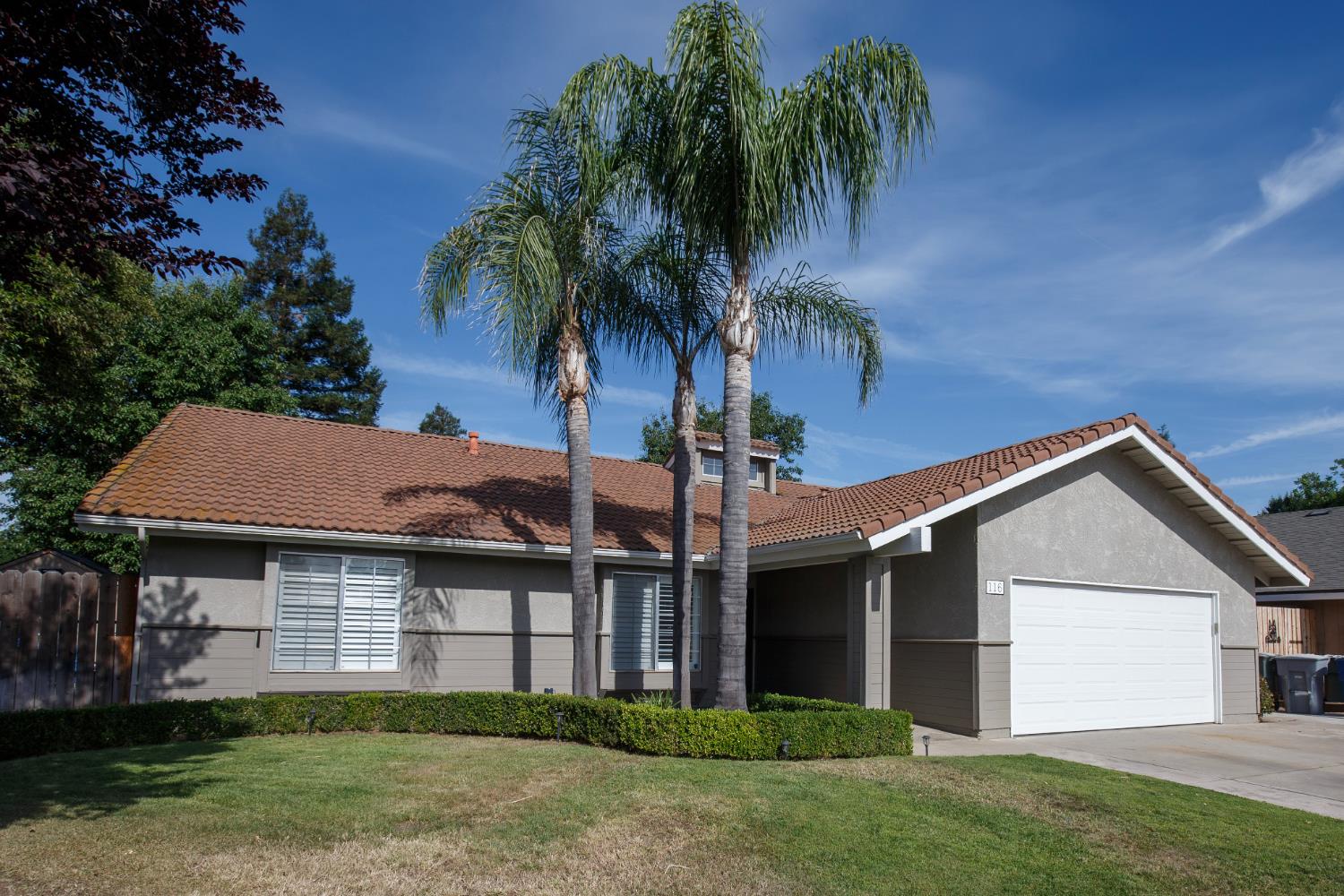 116 N Joshua Ave, Clovis, CA 93611