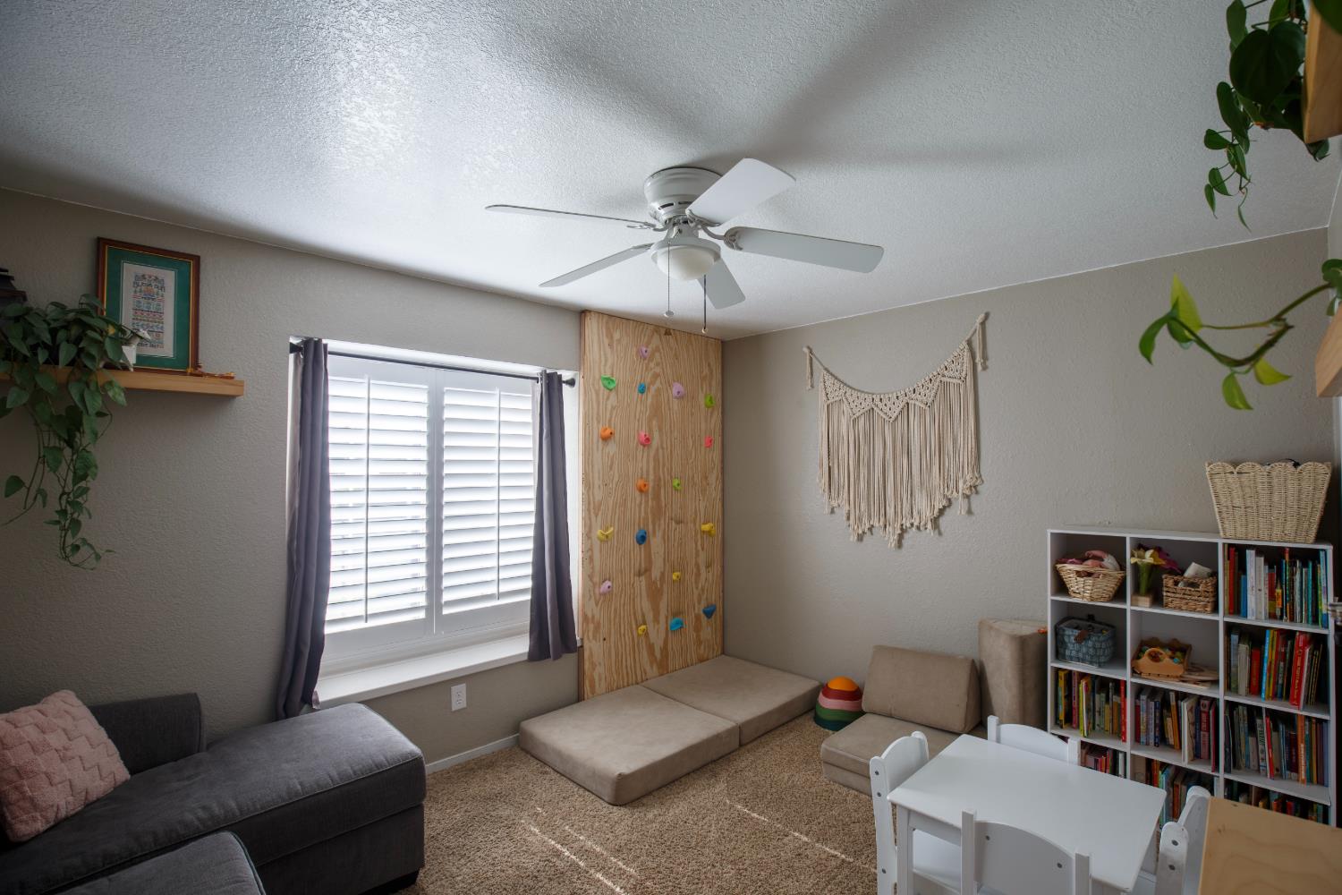 116 N Joshua Ave, Clovis, CA 93611