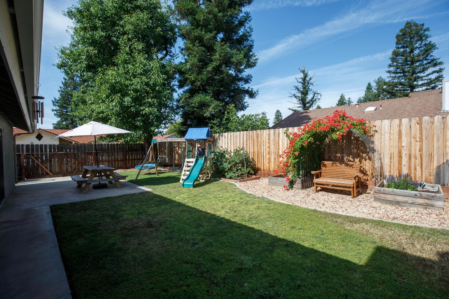 116 N Joshua Ave, Clovis, CA 93611