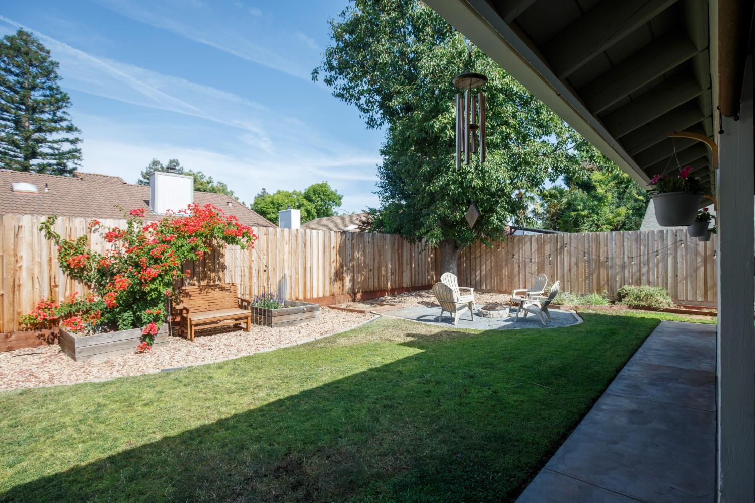 116 N Joshua Ave, Clovis, CA 93611
