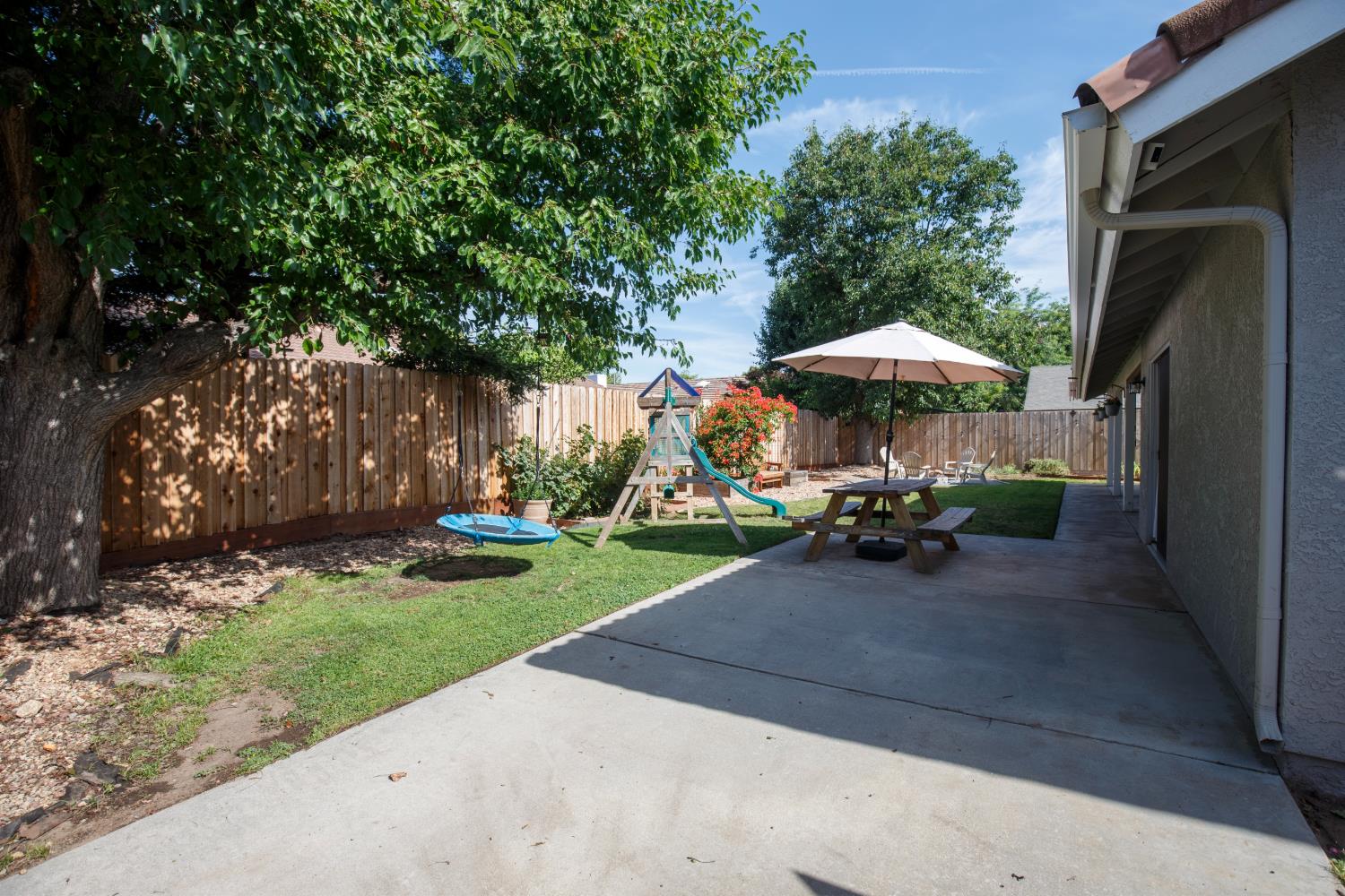 116 N Joshua Ave, Clovis, CA 93611