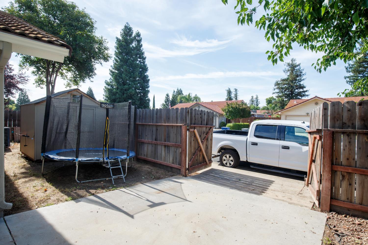116 N Joshua Ave, Clovis, CA 93611