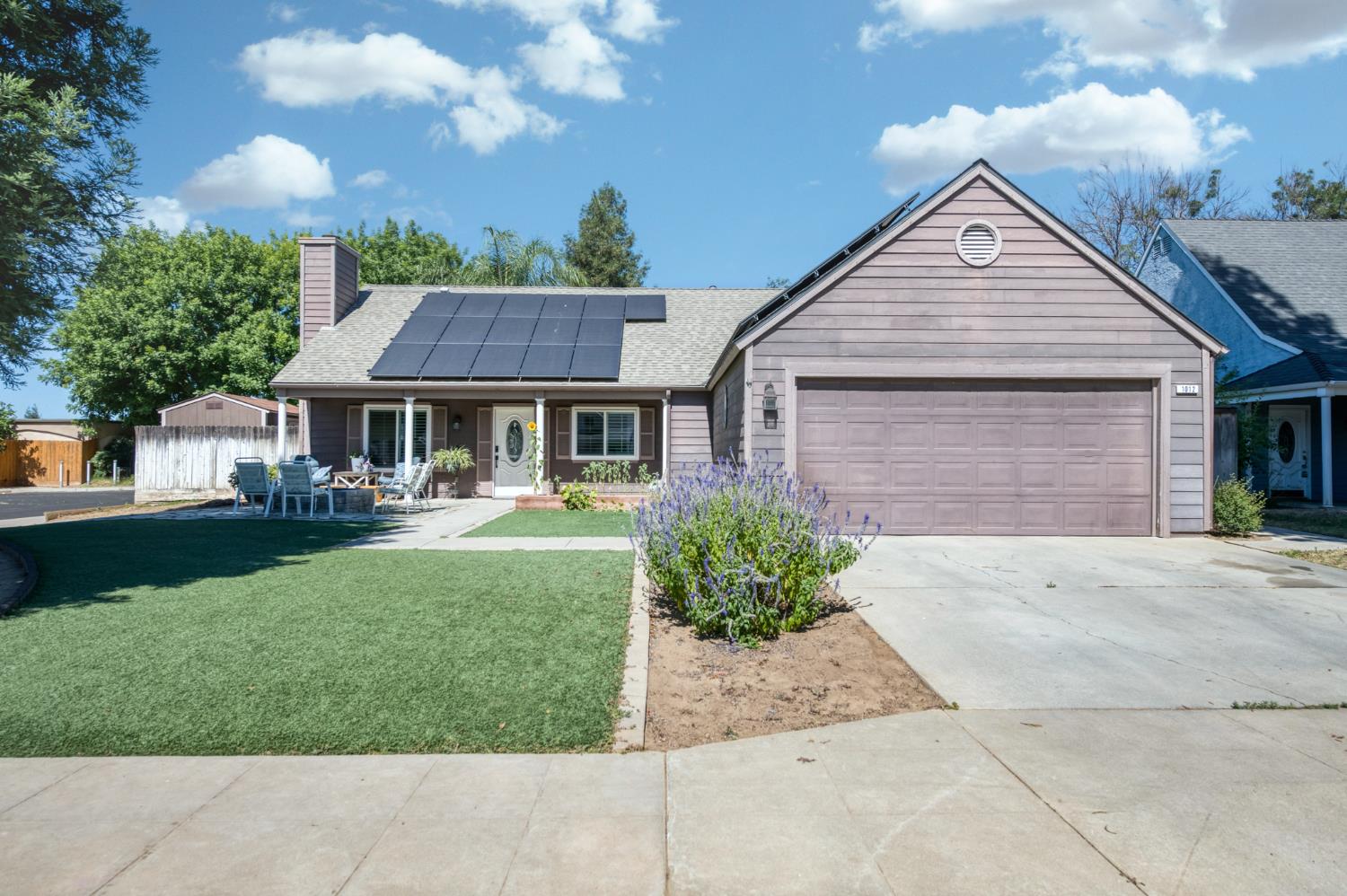 1012 N Adler Ave, Clovis, CA 93611