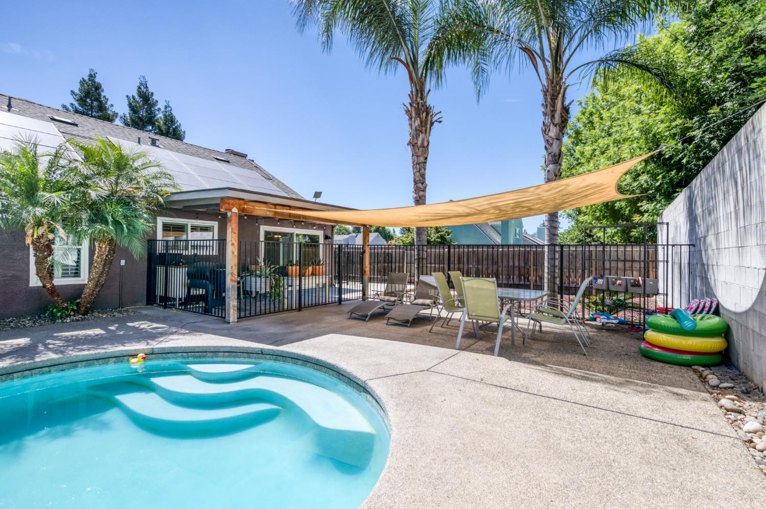 1012 N Adler Ave, Clovis, CA 93611