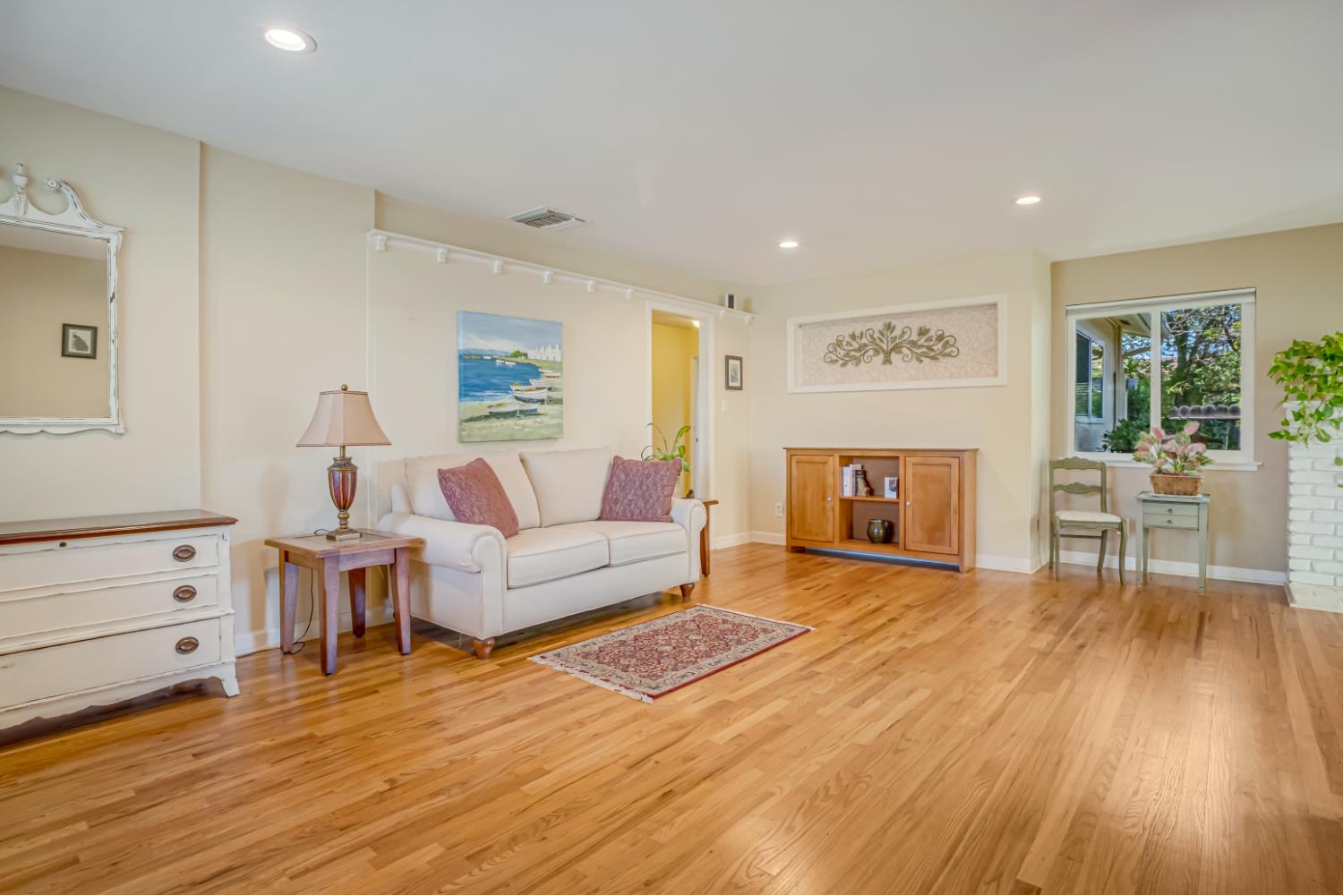2545 Dewitt Ave, Clovis, CA 93612
