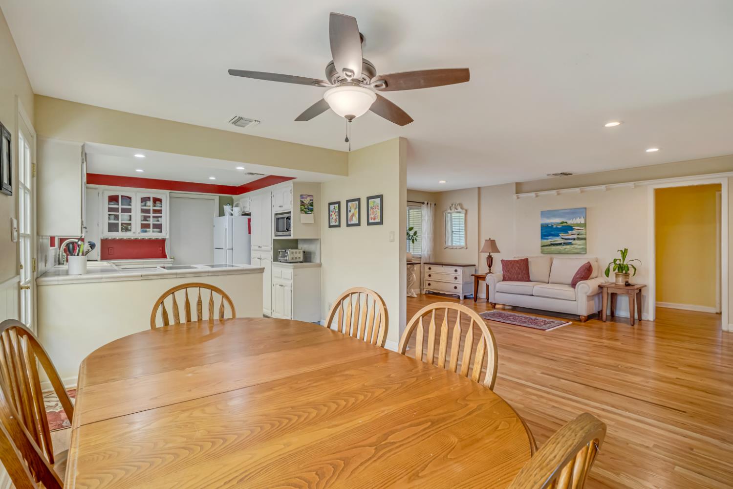 2545 Dewitt Ave, Clovis, CA 93612