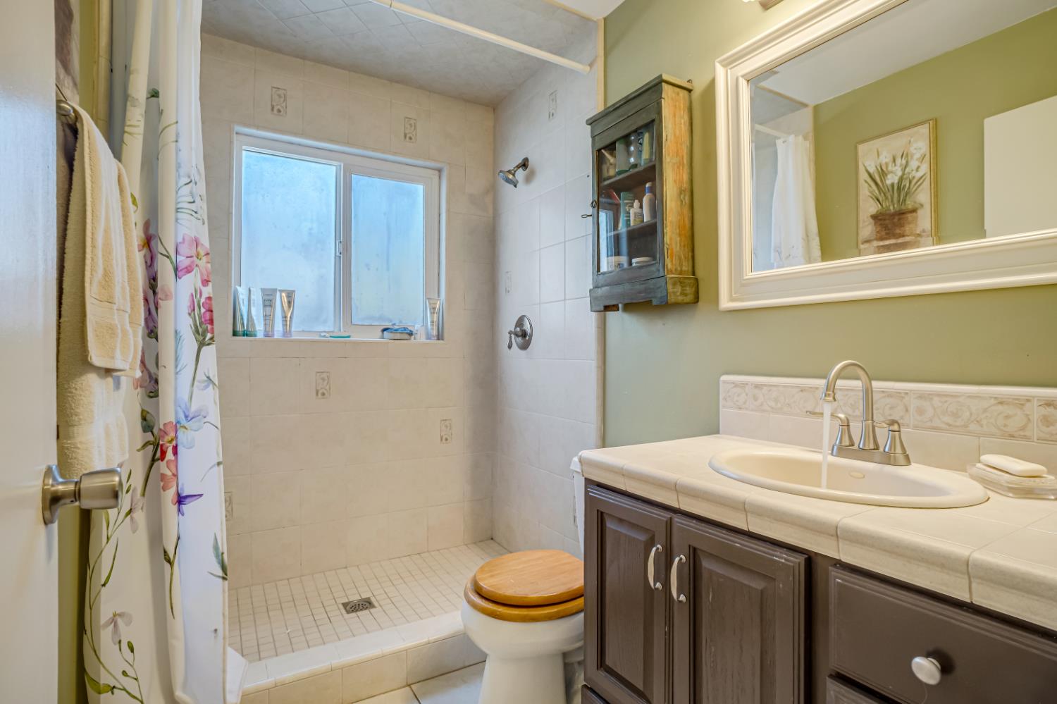 2545 Dewitt Ave, Clovis, CA 93612