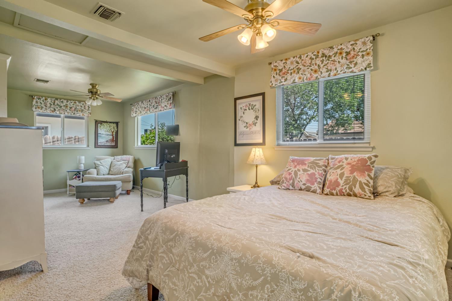 2545 Dewitt Ave, Clovis, CA 93612