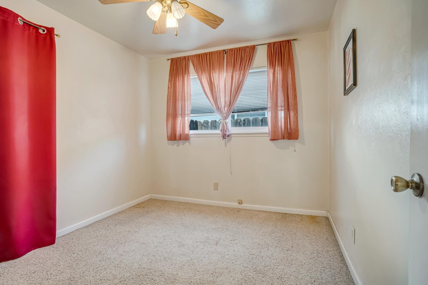 2545 Dewitt Ave, Clovis, CA 93612