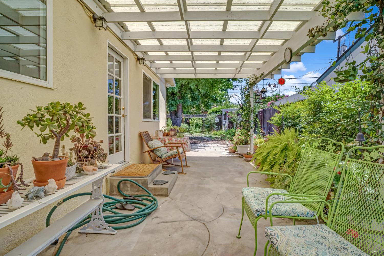 2545 Dewitt Ave, Clovis, CA 93612