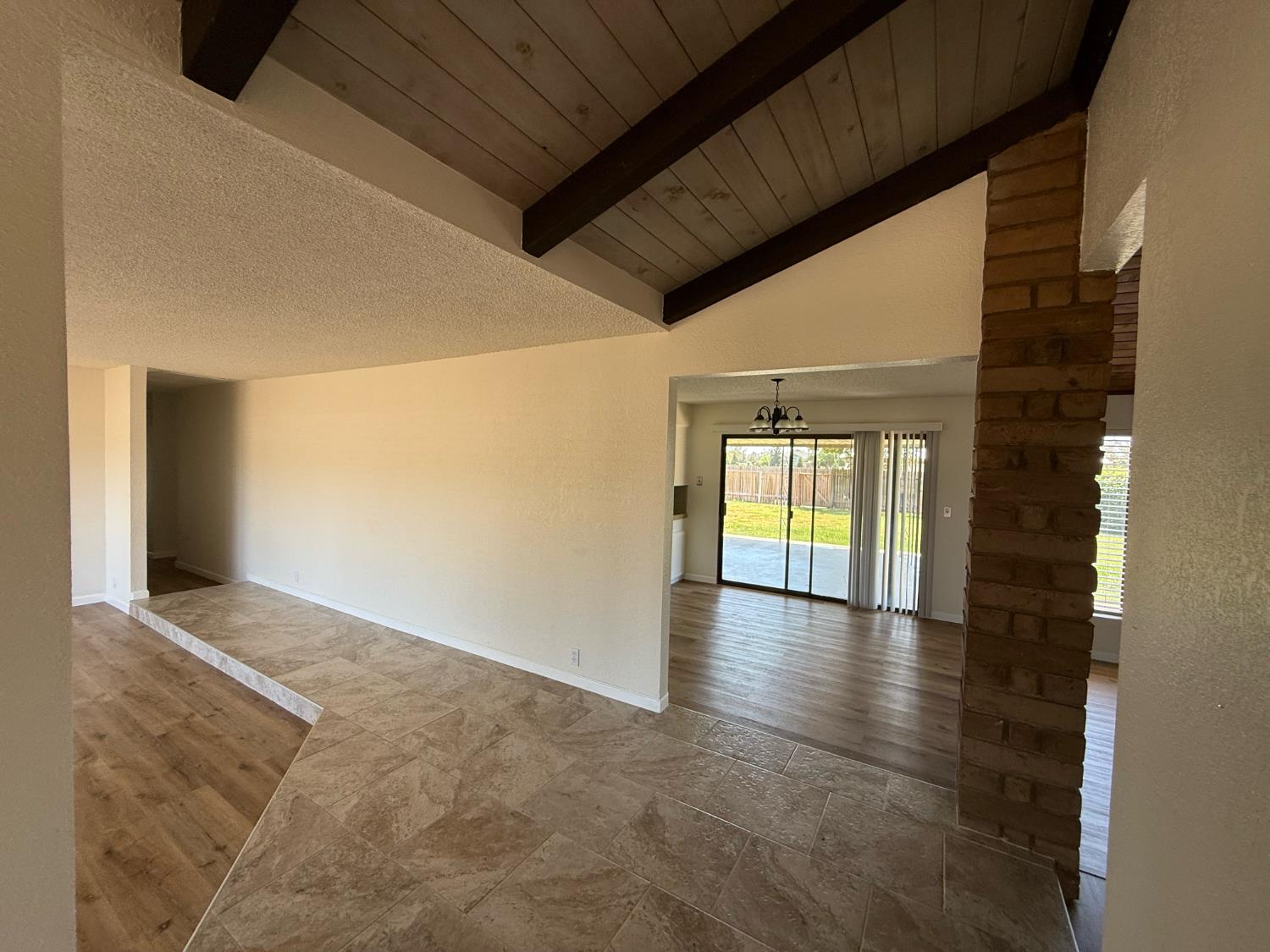 9375 E Bullard Ave, Clovis, CA 93619