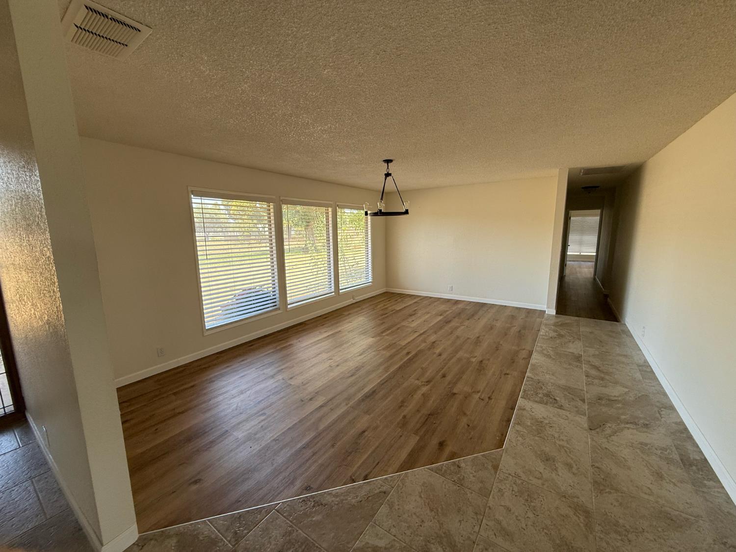 9375 E Bullard Ave, Clovis, CA 93619