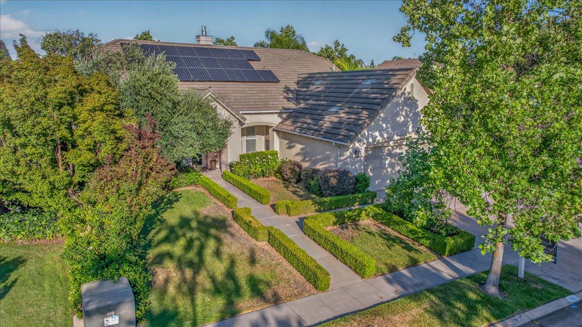 1943 N Douglas Ave, Clovis, CA 93619