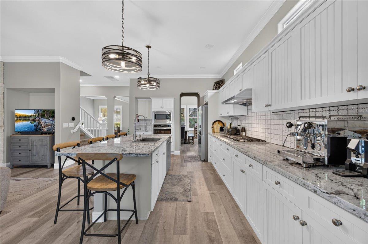 1943 N Douglas Ave, Clovis, CA 93619