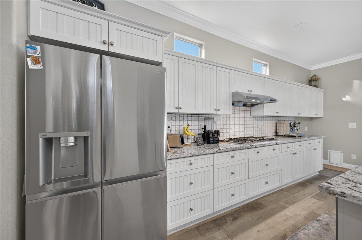 1943 N Douglas Ave, Clovis, CA 93619