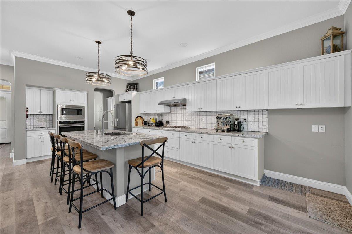 1943 N Douglas Ave, Clovis, CA 93619
