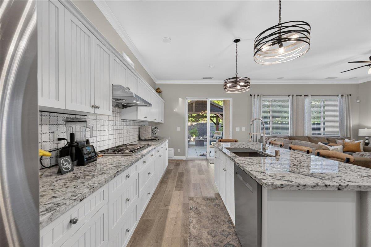 1943 N Douglas Ave, Clovis, CA 93619