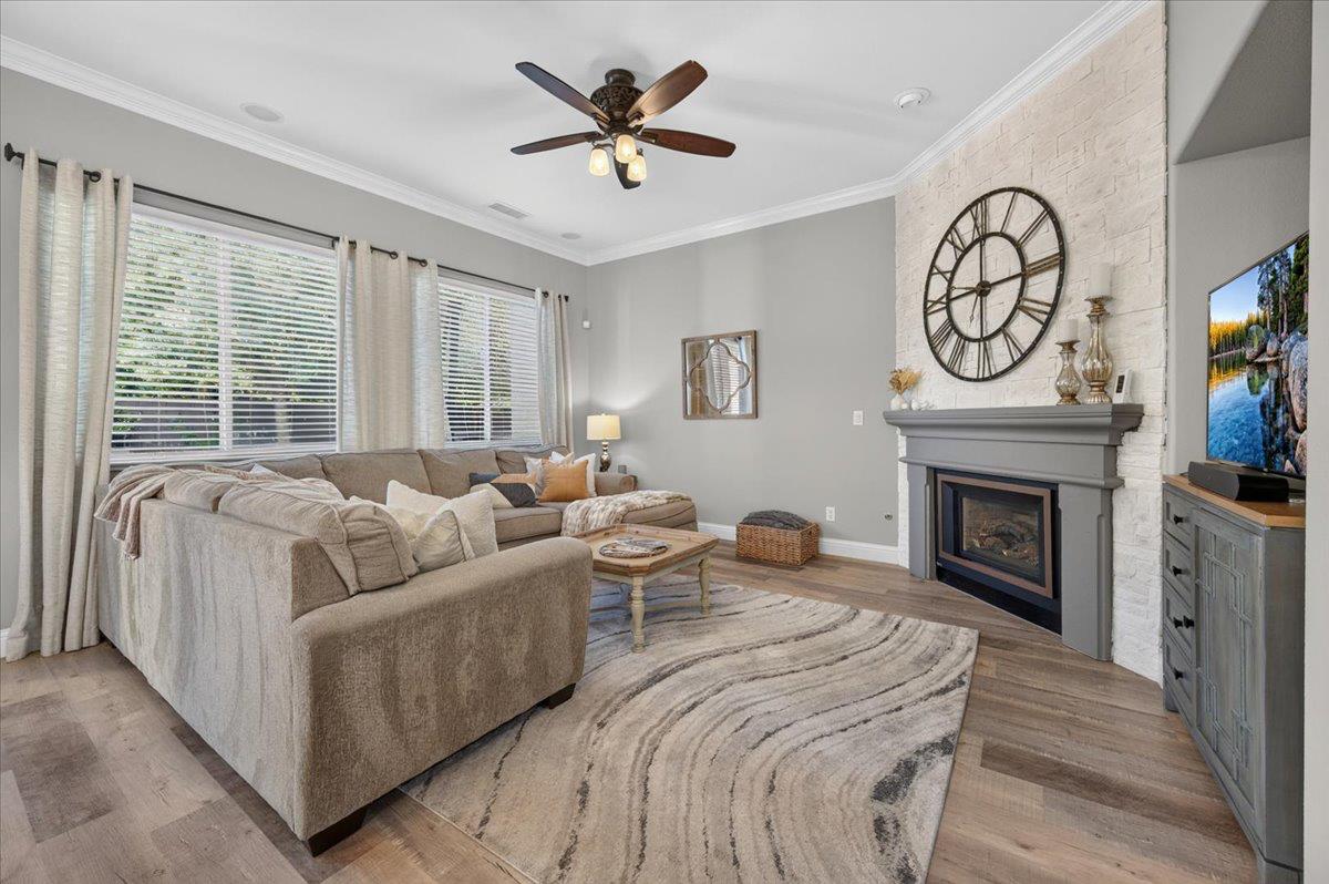 1943 N Douglas Ave, Clovis, CA 93619