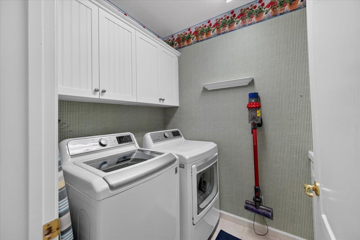 1943 N Douglas Ave, Clovis, CA 93619