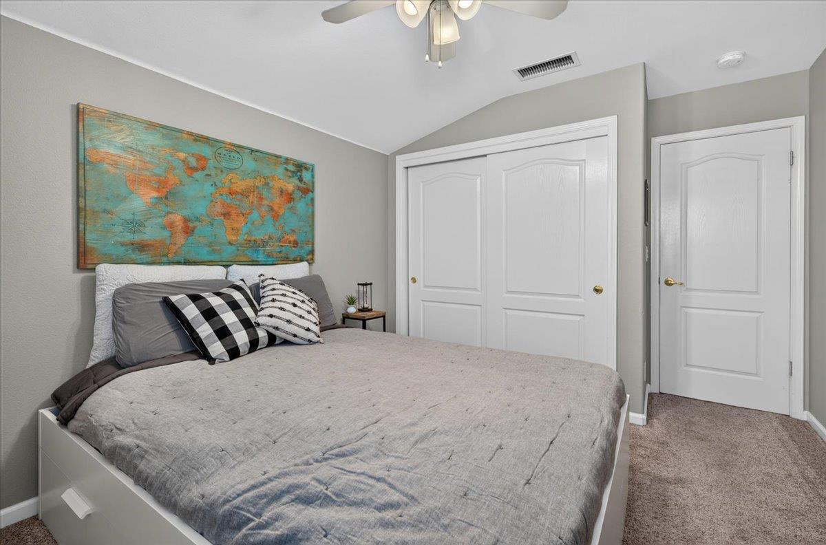 1943 N Douglas Ave, Clovis, CA 93619