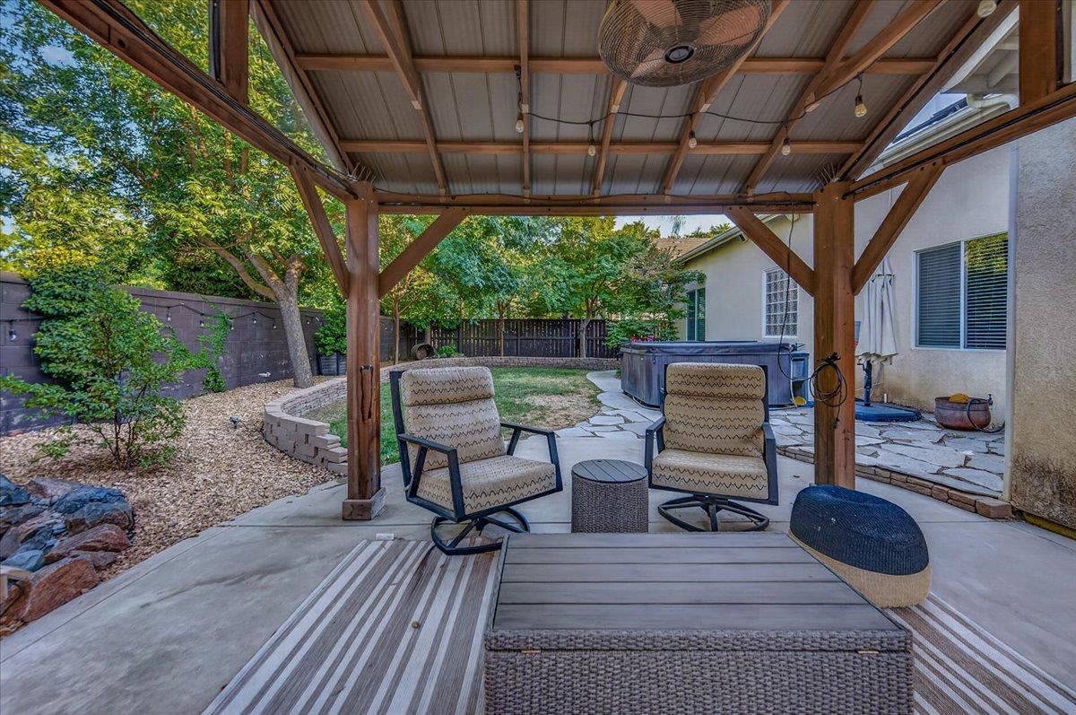 1943 N Douglas Ave, Clovis, CA 93619