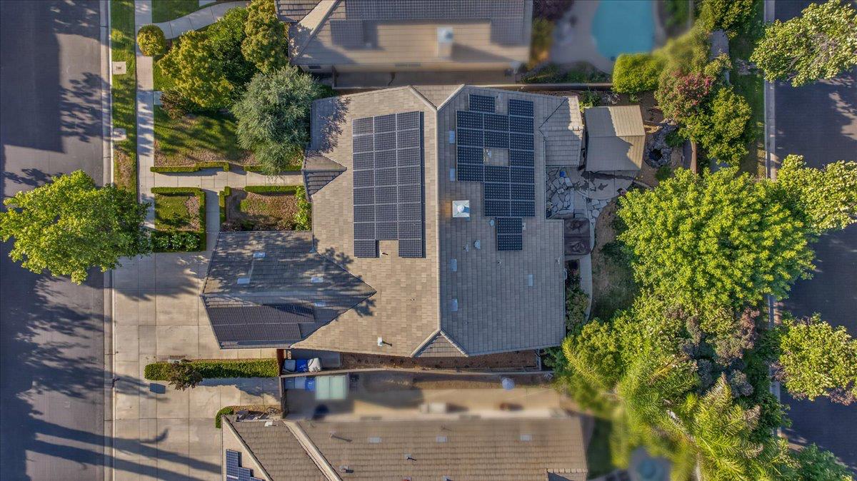 1943 N Douglas Ave, Clovis, CA 93619