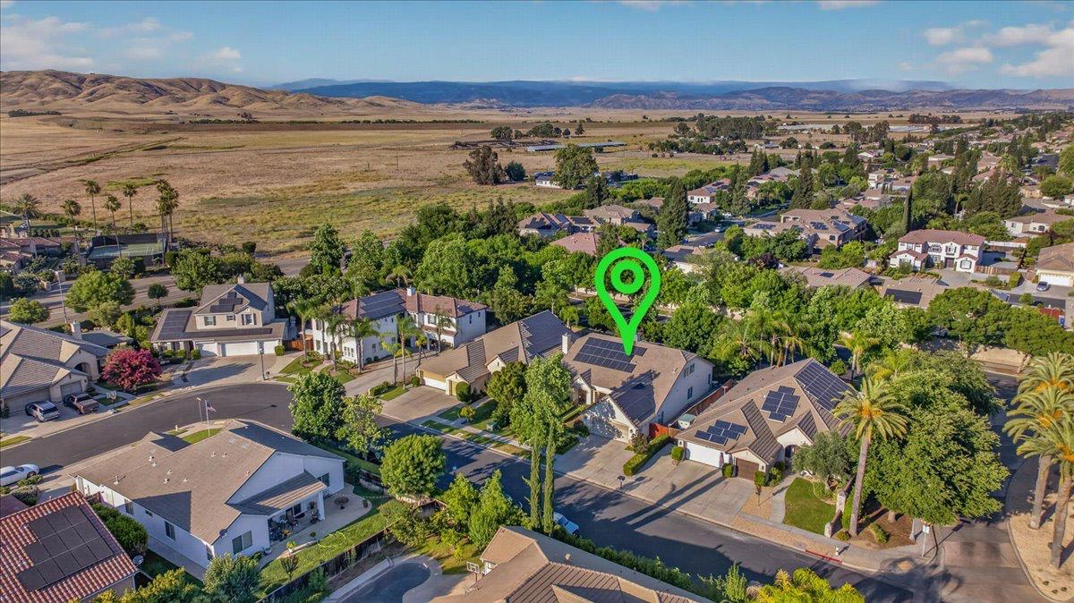 1943 N Douglas Ave, Clovis, CA 93619