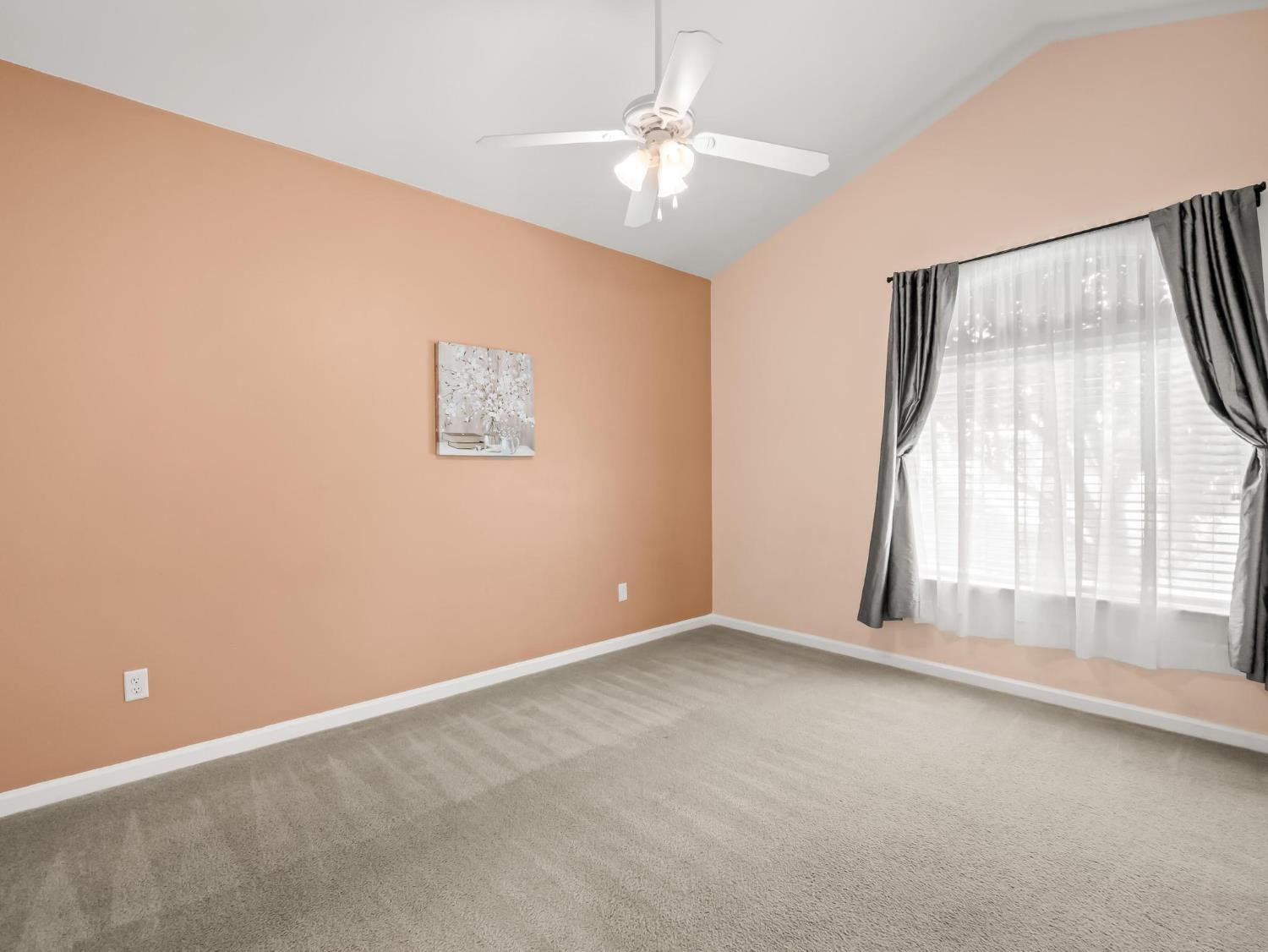 2222 Carson Ave, Clovis, CA 93611