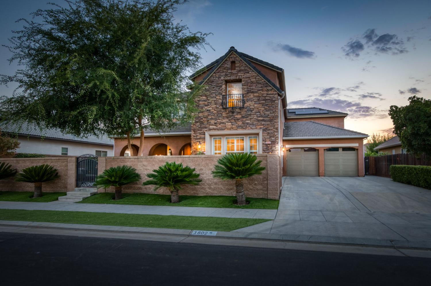 1802 N Kaweah Ave, Clovis, CA 93619