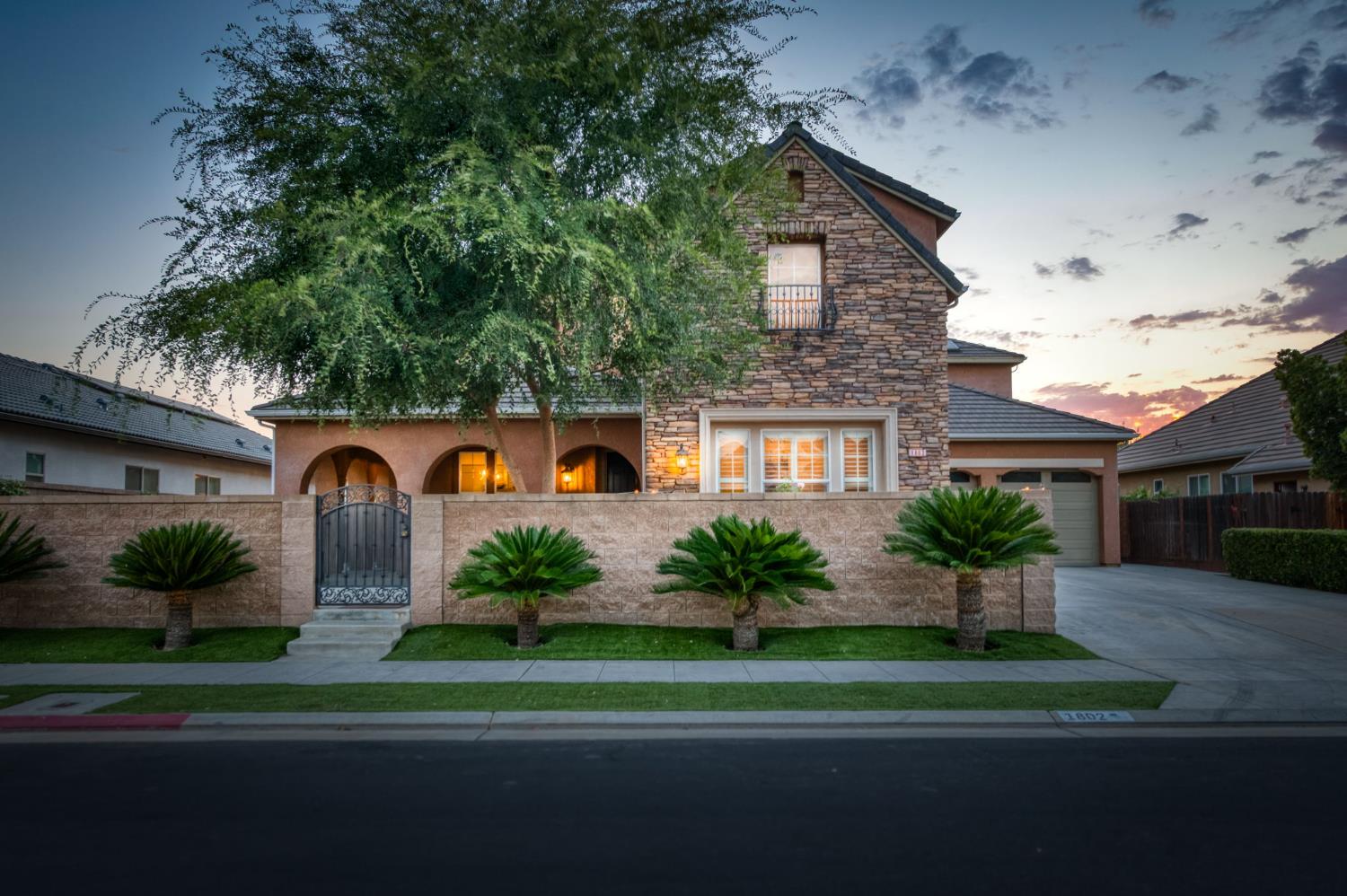 1802 N Kaweah Ave, Clovis, CA 93619