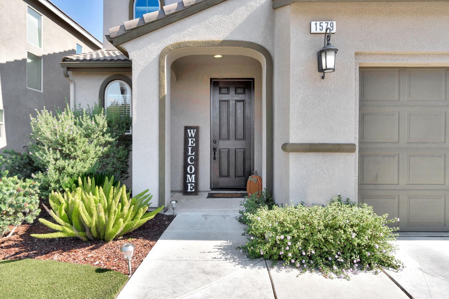 1579 Medellin Ln, Clovis, CA 93619