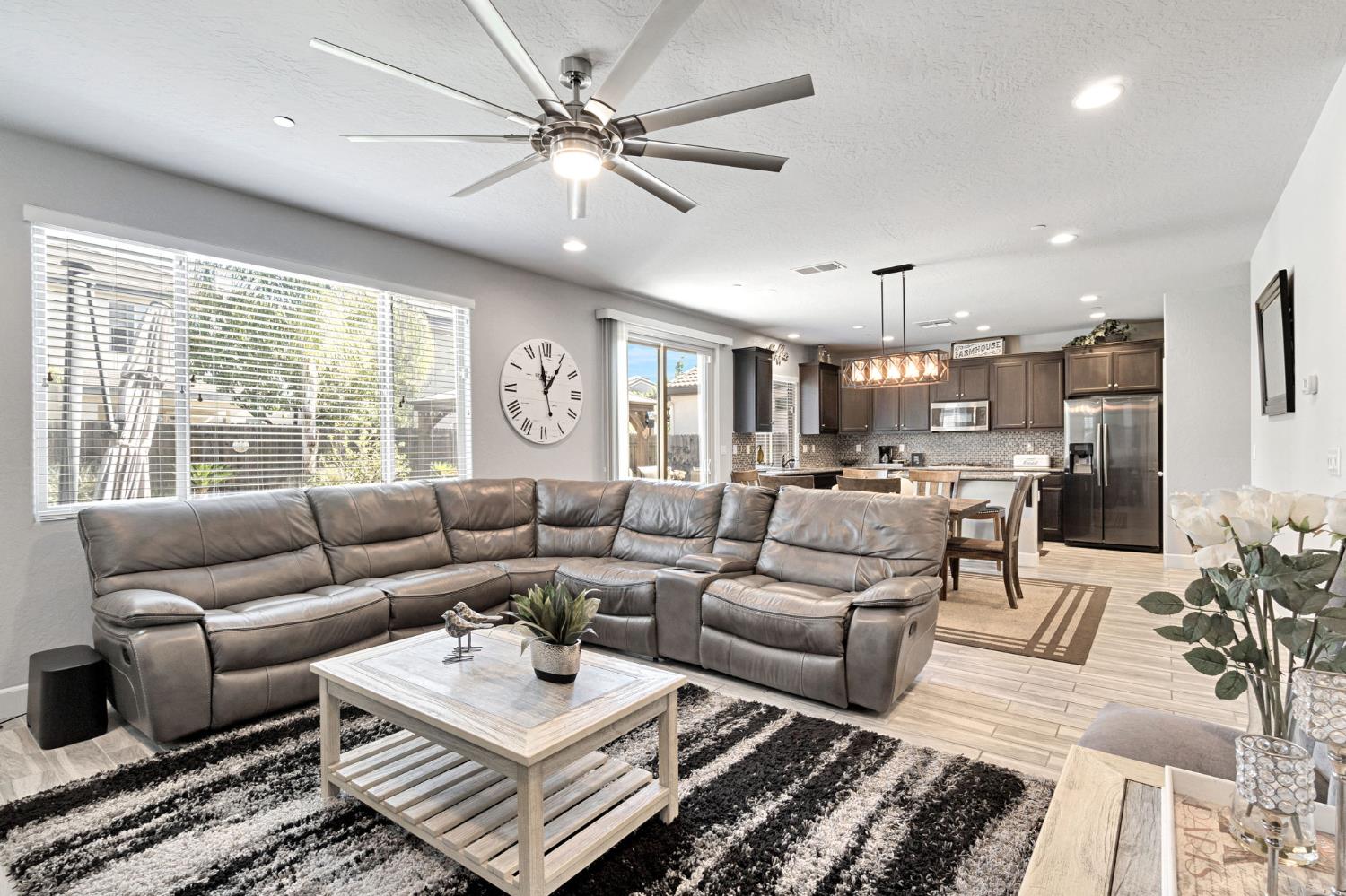 1579 Medellin Ln, Clovis, CA 93619