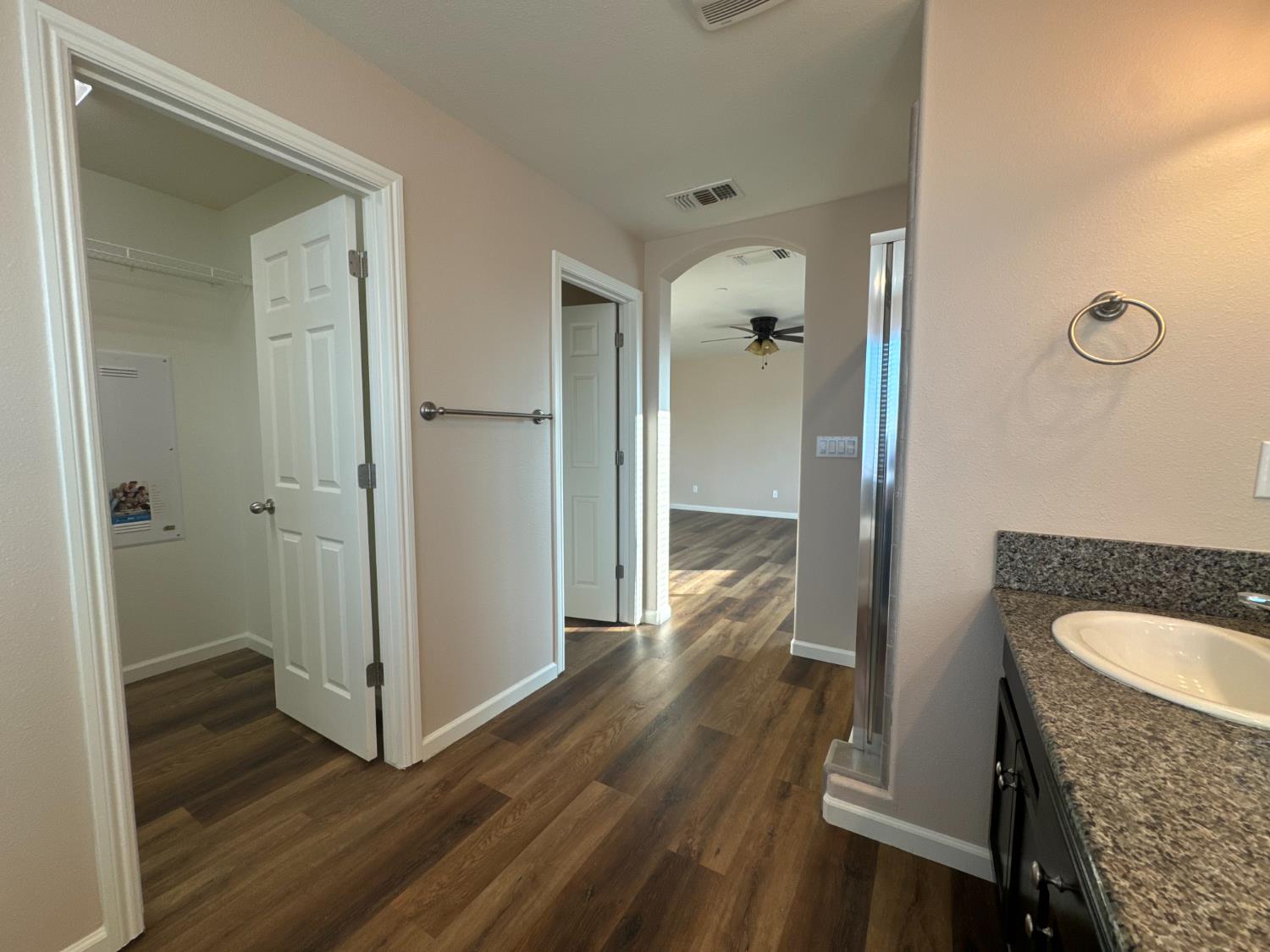 3364 Amanecer Ave, Clovis, CA 93619