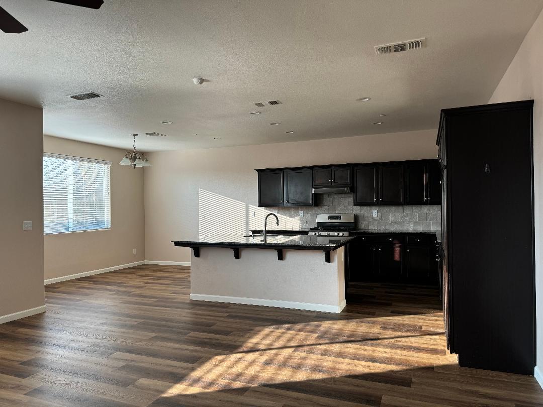 3364 Amanecer Ave, Clovis, CA 93619